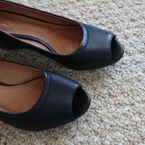 Clarks Artisan open toe wedges in black size 7.5 - Picture 3 of 10